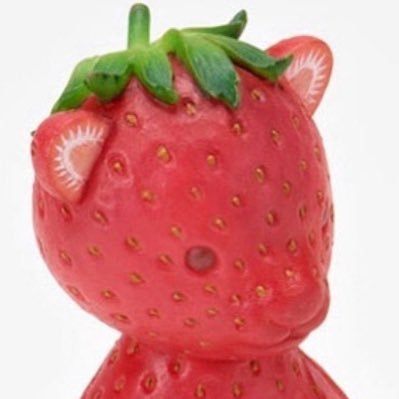 yeahyeahbeebis's profile picture. i’m allowed to be cringe it’s my account 💗 under 17 dni please!