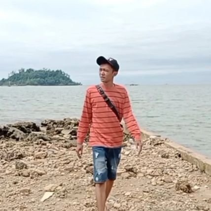 sentotadipati's profile picture. 