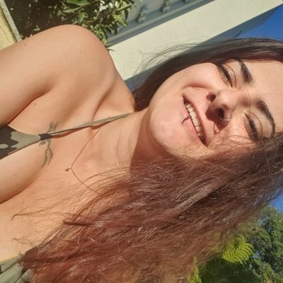 Bem-vindo ao seu paraíso... e inferno pessoal 😈❤️🔥 CASAL @ARKADIUS_7
produtora de conteúdo adulto 🔞
verificada por @lobinhodivulga e @linafromheaven