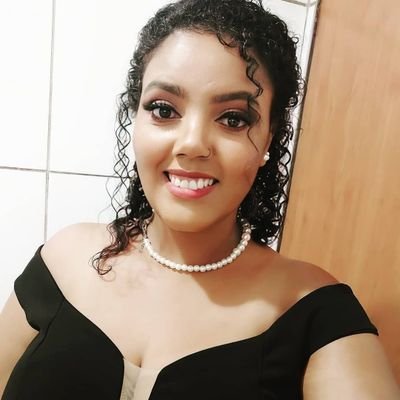 Gunther_27's profile picture. MG/1995 
Instrumentista 🎺
Fotógrafa 📷
Amante do Metal 🤘🏾