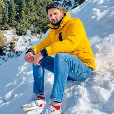 VikarGiri278205's profile picture. ρяσfilє
You Stíll live In My HèÁrT
BúT, u CáN't FéÈl My PáíN