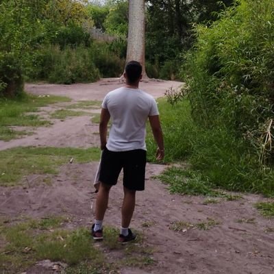 ezeserrano12's profile picture. fútbol
libros
gatos
gym 
Rockstar? 
a veces llego temprano