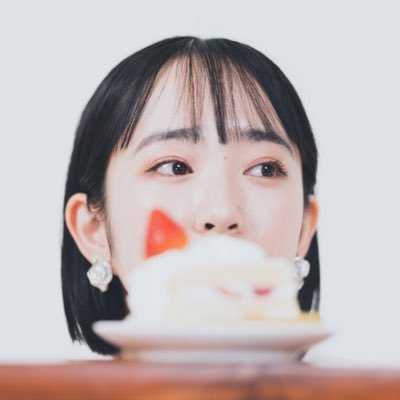 Oh my!というバンドのボーカル🎤作詞もします。ボーカルトレーナーもやるわよ🍅💥 ほとんど返信はタメ口でするぜ #行きたいお店がいつも閉まっています