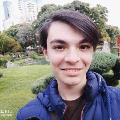 18 años. Estudiante de escuela técnica. Peronista y defensor de los DDHH.