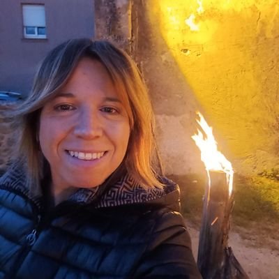 Mestra, filòloga i psicòloga.
Vols un canvi? Sigues tu el canvi que vols veure en el món.