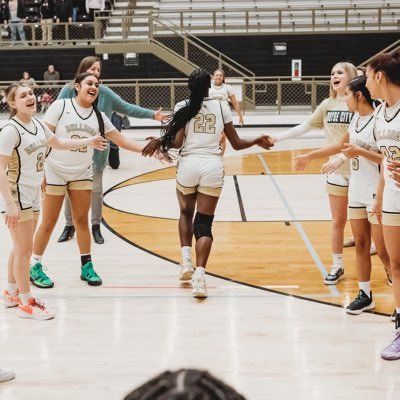 Royse city high school | Varsity girls bball  #22 | Co 24' | 5'8 | PF, C | biQ 17u rise #10 ❤️‍🔥