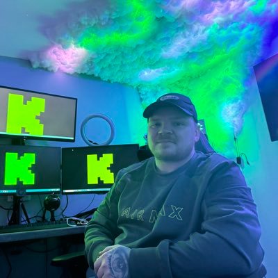 Content creator on KICK! slowly growing grinding daily! come have a chat on my live! inboxes are open for anyone anytime ❤️