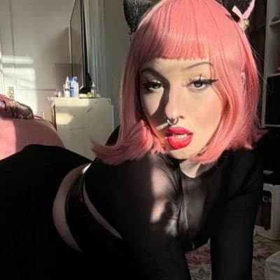 Goth Trans Girl 🤍5'7 🤍OF Model 🤍Available for VideoCalls! 😈 No free meet🏳️‍⚧️