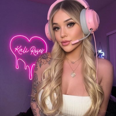 Twitch streamer / gamer • SFW twitter 🌹 Main Twitter: @kaliroses • https://t.co/D6R1W06Tlo