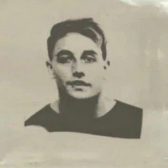 apoiyur's profile picture. 