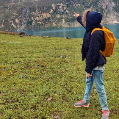 thesurrealthing's profile picture. wit beyond measure is man's greatest treasure (ravenclaw) #queserasera