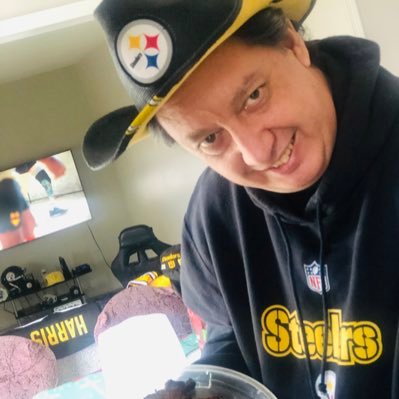 Sambolin24's profile picture. 