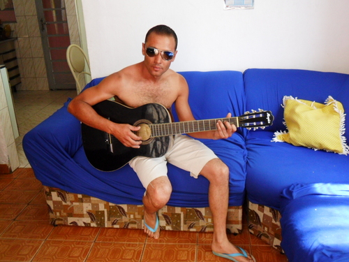 vejam meu canal no youtube
www.youtube/craunero
tem 10 videos pra voce chorar