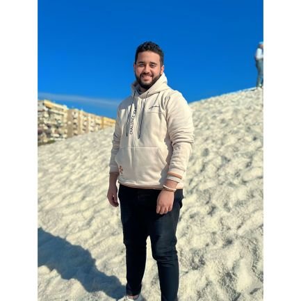 ahmedYASSER_755's profile picture. 5th    medical student 💉