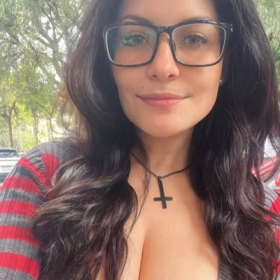 Mirabel5378328's profile picture. Mirabel has the power of the miracle in the candle. The miracle candle is a symbol of hope for the Madrigals and the town of Encanto.