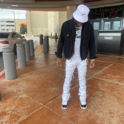 AntwonVincent's profile picture. Loyalty Out Values Everything. The Guide🤲🏾 I don’t buy content so don’t fuckin ask me!