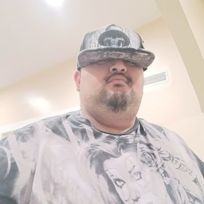 hey my name is one snoopy iam streamers on all platforms i trying to get into esports iam married have 2 kids and lovely wife iam not looking for girls