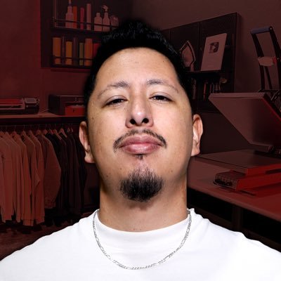 Entrepreneur & YouTuber making business easy & on budget.