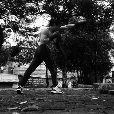 jovellk's profile picture. Gestor cultural - Dancer - Calistenia - Marketing 
AKA Samurai