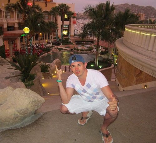 27 años/ Gym, fitness, comida, música, amigos.