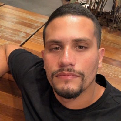 Eu não nasci pra pedir,
eu tomo !
Eu sou iluminado !!