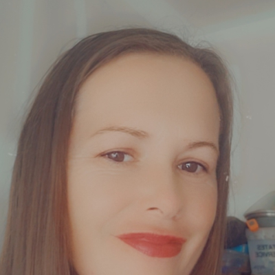 nikkinooch0219's profile picture. 