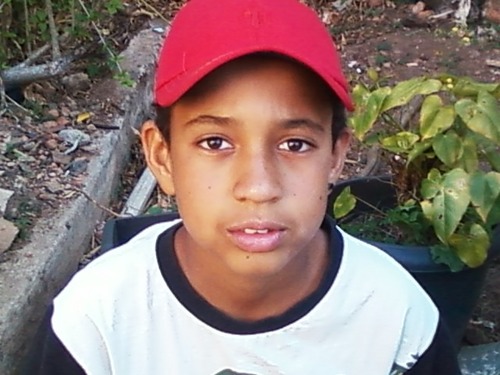 Olá pessoal, agora consegui alguns patrocinios e to no twitter também, mineirinho, 14 anos, Alegria&ousadia, Flamenguista, me sigam e venham me conhecer melhor!