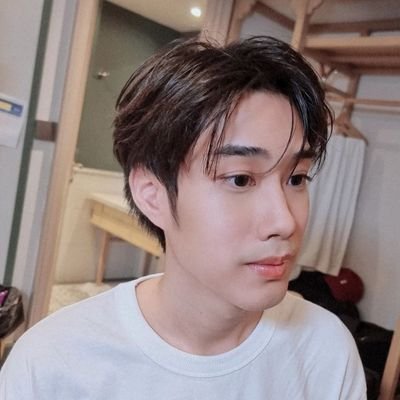 apFjdrDQ3LrgBuO's profile picture. ชอบร้องเพลง