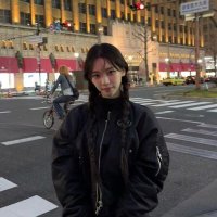 Close blue - @ after dm (@jsxvy_) 's Twitter Profile