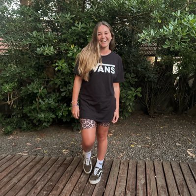 valeen_moreno14's profile picture.