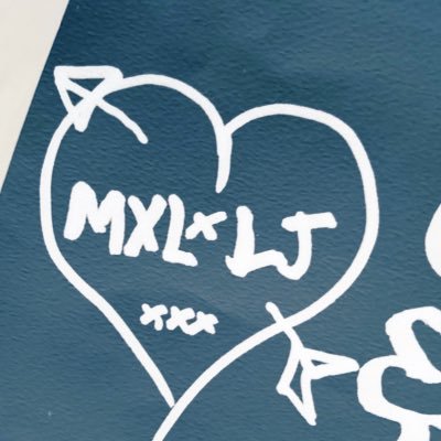 nsfw couple | he/they - 24 | she/her - 23 | dm to buy content | mdni