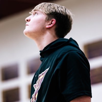 Hays High School | 6’6 250 | Class of 2026 | Center | 3.7 GPA | Film - https://t.co/ekPPZsmbnl