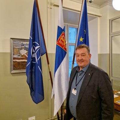 Reserviläisliiton puheenjohtaja, 
Suomalaisten sotaveteraanien suuri ystävä🇫🇮, kolminkertainen UKKI, ajatukset omiani