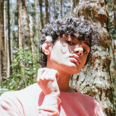 btw_m_jithin's profile picture. noli me figere; iam decrepitus stercore. #pride💑 #loveislove 🌈