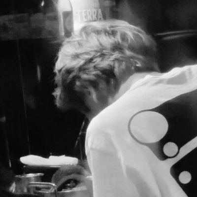 𝒃𝒖𝒔𝒔𝒊𝒏𝒆𝒔 — 𝑎𝑝𝑝 𝑝𝑟𝑒𝑚𝑖𝑢𝑚 ; 𝑡𝑤𝑖𝑡𝑡𝑒𝑟 𝑏𝑙𝑢𝑒 ; 𝑡𝑒𝑙𝑒 𝑝𝑟𝑒𝑚𝑖𝑢𝑚★