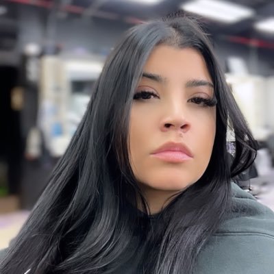 kari__3's profile picture. 💈