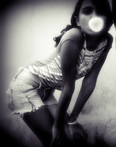 Kristielly goomes', oolhoos castaanhos ' moreena'  -
Soolteera'   '  Facee'    http://t.co/Fi5AtC2iWp   '  
.