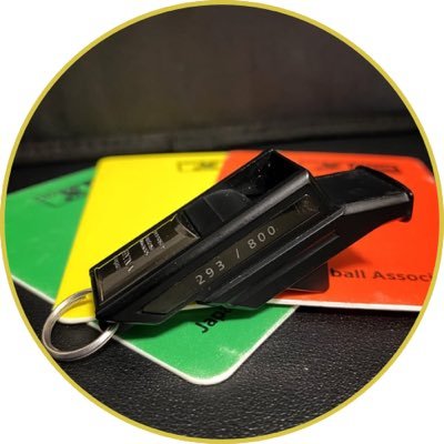 val_293_ref's profile picture. ◻︎発展途上な審判員◻︎このアカウントを通じてお互いにレフェリング向上を目指す◻︎Refereeの写真載せてる方めちゃくちゃいいねします👍◻︎たまに審判員にオススメグッズ紹介します