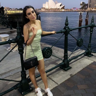 23 | Sydney | Bow down to your mistress like the good little piggy you are…😈 $30 Tribute | I’m available for kind of sessions, approach correctly..