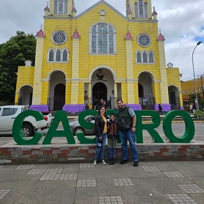 Papa del Superhéroe Jose Ignacio. Pretendo ser una buena persona y buen profesional, un aporte al país.