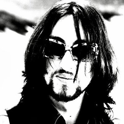 EmilZucchini's profile picture. Italian artist based in Rome. 
Active artistically since the early 2000s with mainly video, photographic and digital experiments.