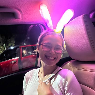 abrqzz's profile picture. 10:58 pm