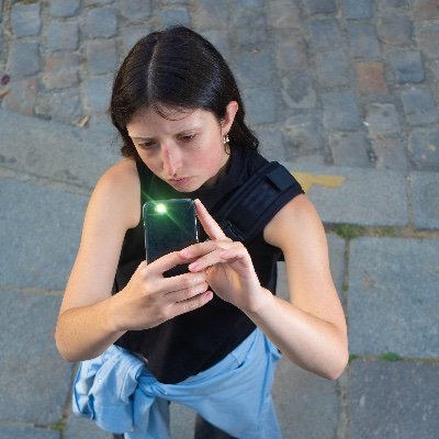 vendredear's profile picture. serial digger & multitasking dj
prog @ lyl radio paris