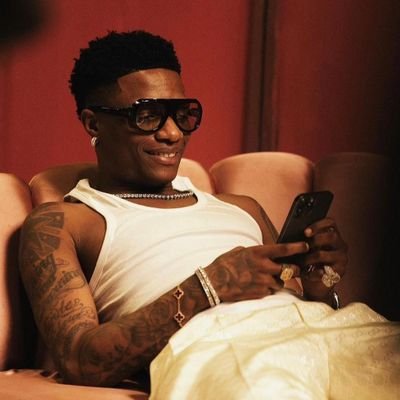 Welcome to @WizKidfanpage  ;Get WIZKID : CHARTS | CERTIFICATIONS | STREAMS | TOURS |. Wizkid official. Com