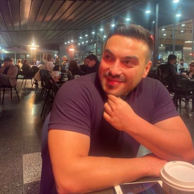 Yazar olsaydım, burada daha iyi bir Twitter  biyografisi olurdu. ✍️.