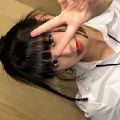 lishpty's profile picture. uma lunatica vestibulando med💪

|17 y| favor ajudar essa coitada