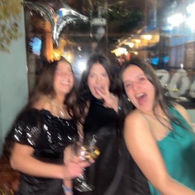 elsaaespeso_'s profile picture. 