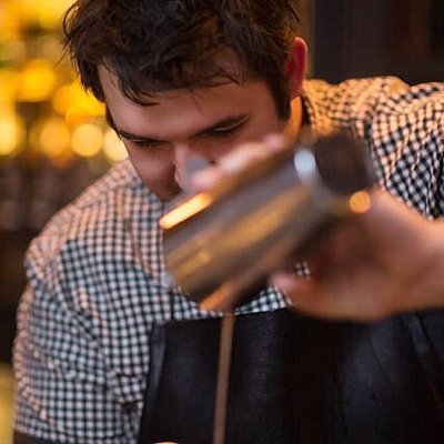 former esports legend, youtube sensation & bartending icon, current washed up nobody. esports manager @thegdstudio https://t.co/3MC31reLQM