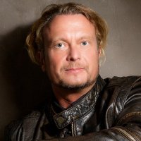 René (@vaillando) 's Twitter Profile