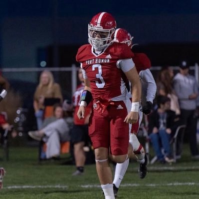 Port Huron high school , 3.5 GPA, 2025, QB/LB/DE,TE,H 6,2 , 195lbs (jaxonjrowe@gmail.com)(810-956-2243)